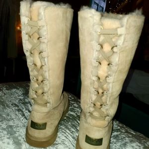 UGG Tall Sand suede Size 7, EUC minor scuffs on tops & bottom edges. No orig box